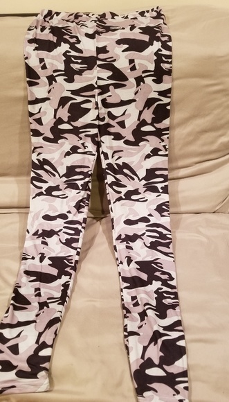 Never Worn Premium Ultra Soft Light Camo Leggings - Picture 5 of 5
